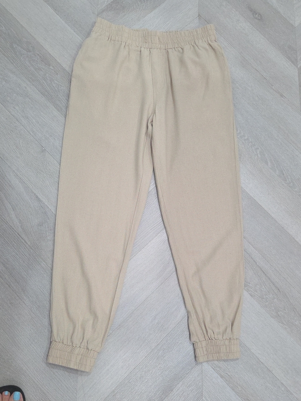 Cali 1850 Womans Linen Blend Tan Joggers, Medium